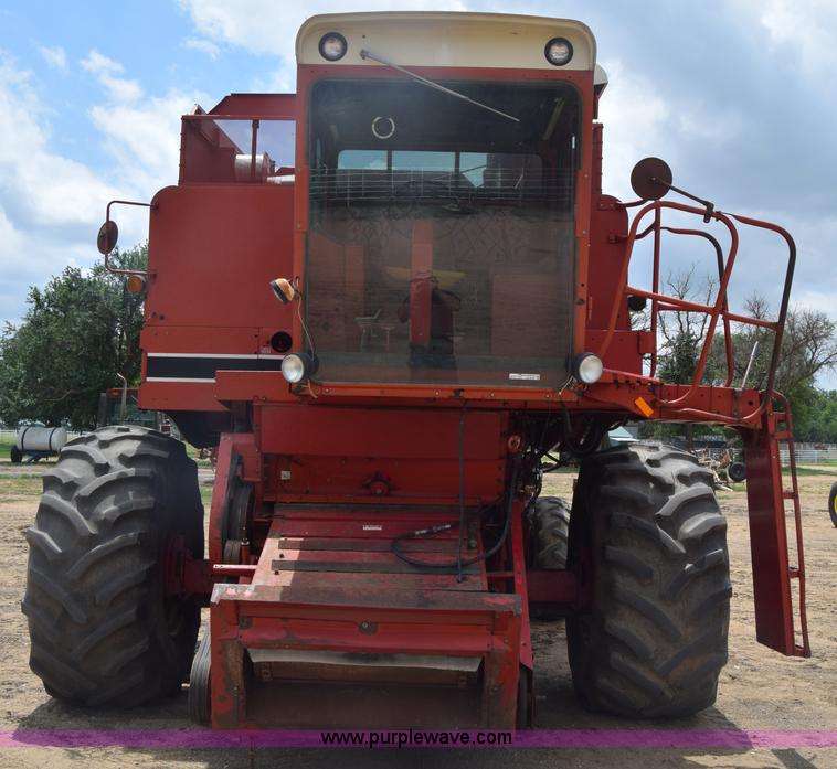 image for item CB9044 International 1480 Axial-Flow combine