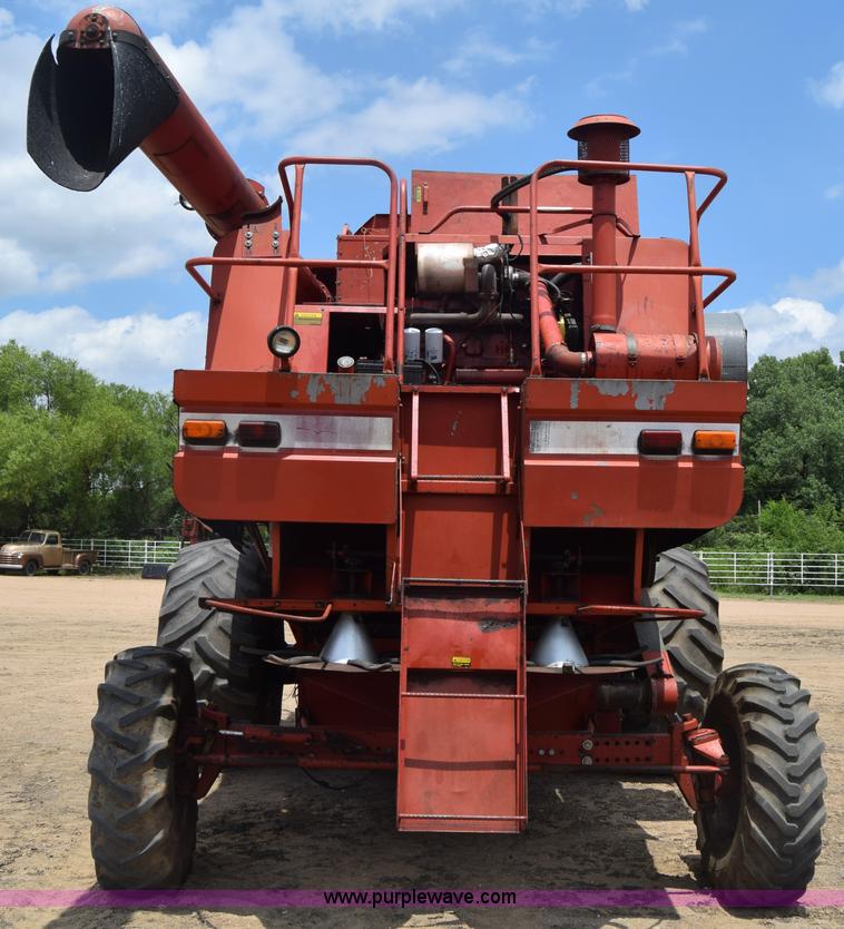 image for item CB9044 International 1480 Axial-Flow combine
