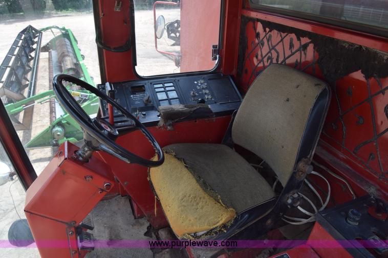 image for item CB9044 International 1480 Axial-Flow combine