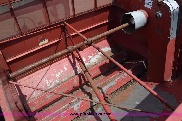 image for item CB9044 International 1480 Axial-Flow combine