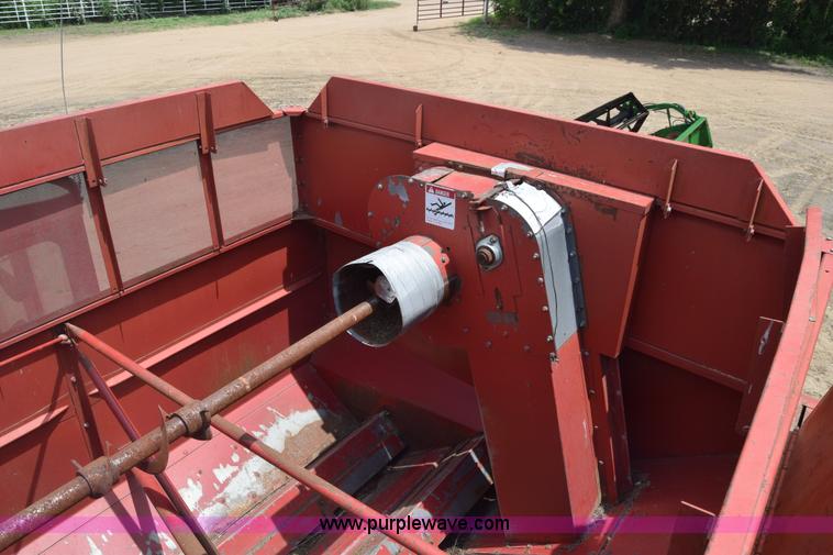 image for item CB9044 International 1480 Axial-Flow combine