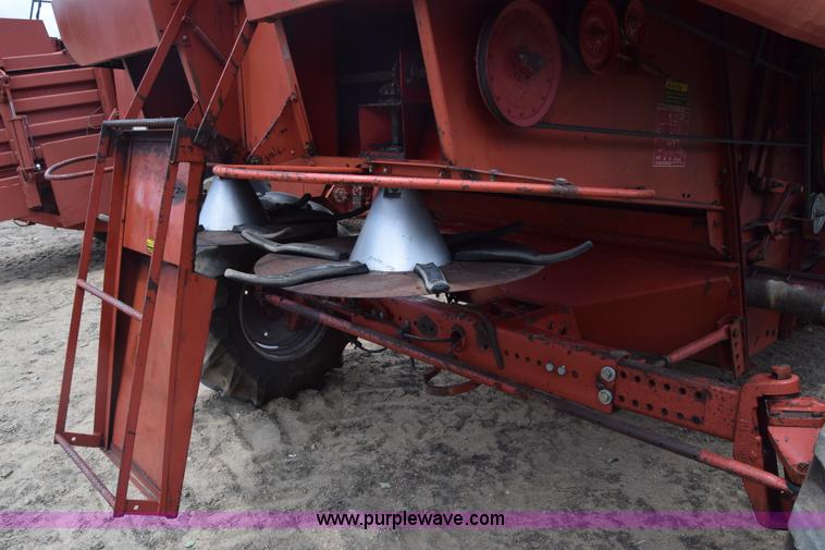 image for item CB9044 International 1480 Axial-Flow combine