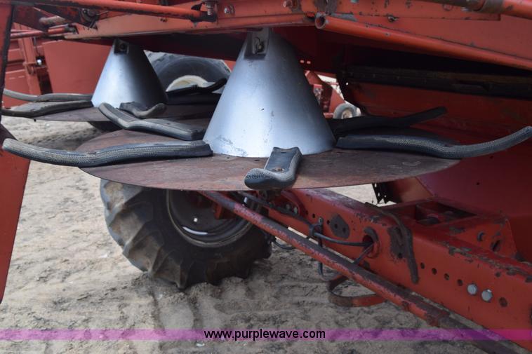 image for item CB9044 International 1480 Axial-Flow combine