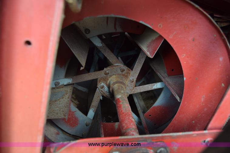 image for item CB9044 International 1480 Axial-Flow combine