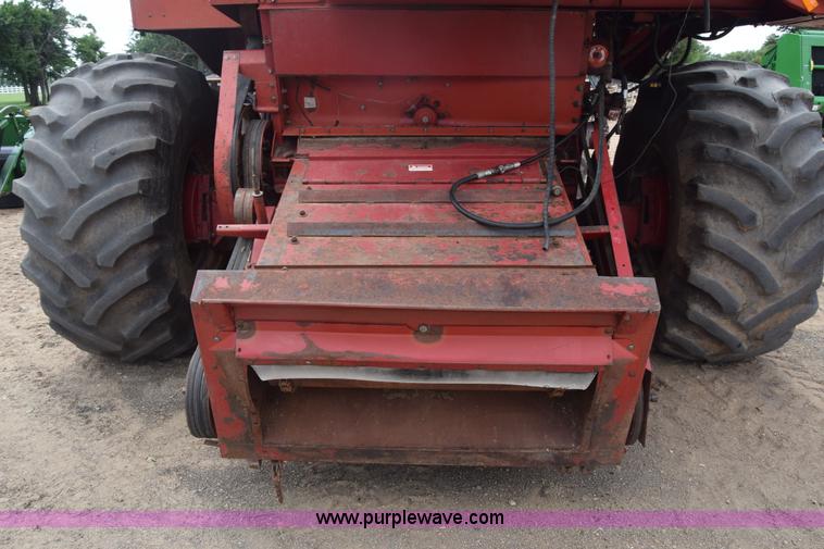 image for item CB9044 International 1480 Axial-Flow combine