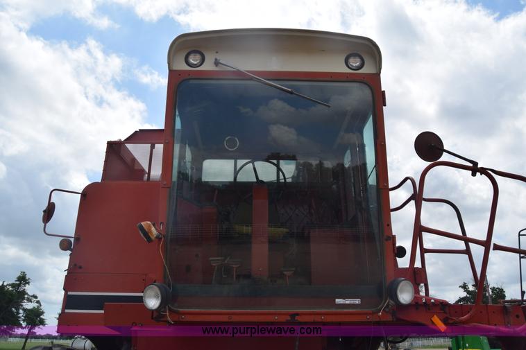 image for item CB9044 International 1480 Axial-Flow combine