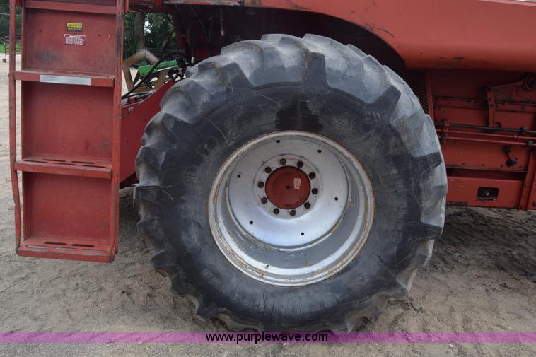 image for item CB9044 International 1480 Axial-Flow combine