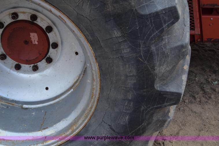 image for item CB9044 International 1480 Axial-Flow combine