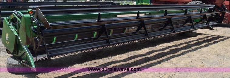 image for item CB9045 1991 John Deere 930  rigid head