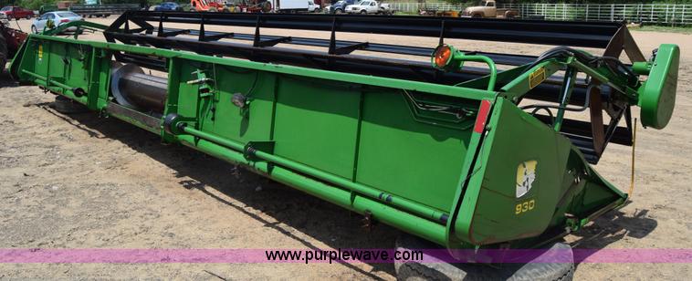 image for item CB9045 1991 John Deere 930  rigid head