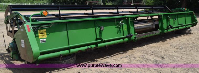 image for item CB9045 1991 John Deere 930  rigid head