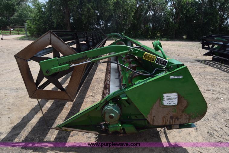 image for item CB9045 1991 John Deere 930  rigid head