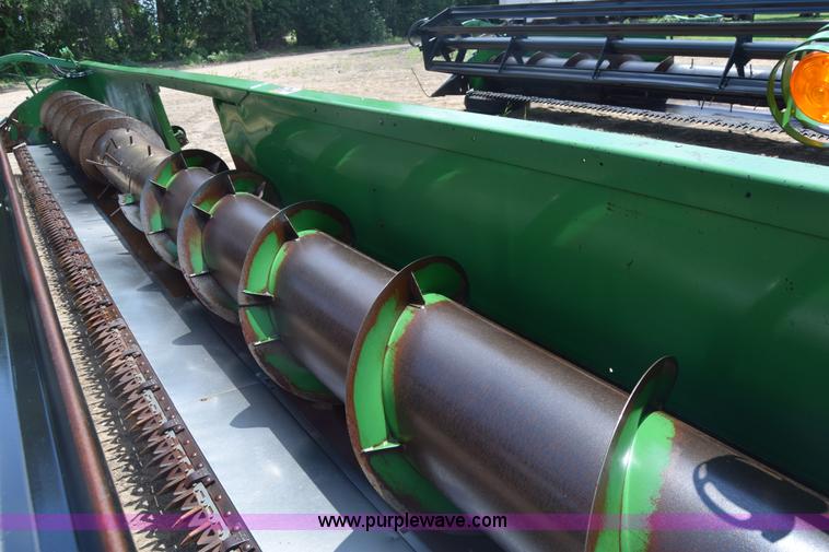 image for item CB9045 1991 John Deere 930  rigid head