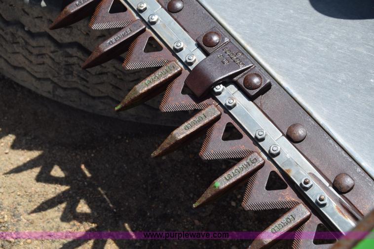 image for item CB9045 1991 John Deere 930  rigid head