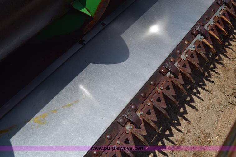 image for item CB9045 1991 John Deere 930  rigid head