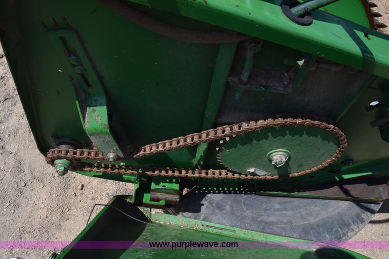 image for item CB9045 1991 John Deere 930  rigid head