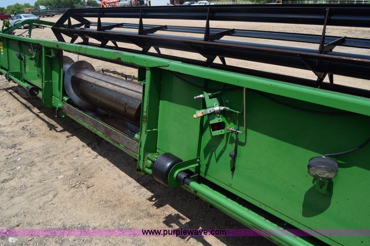 image for item CB9045 1991 John Deere 930  rigid head