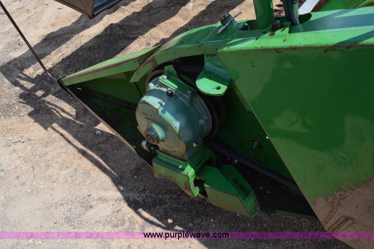 image for item CB9045 1991 John Deere 930  rigid head