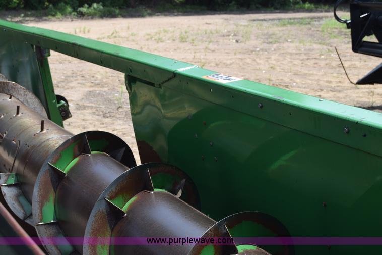 image for item CB9045 1991 John Deere 930  rigid head