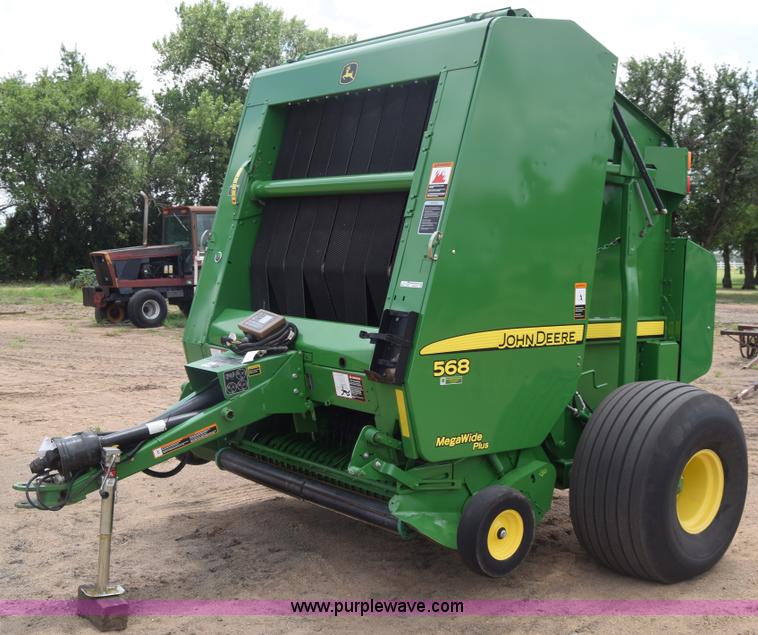 image for item CB9047 2013 John Deere 568 round baler
