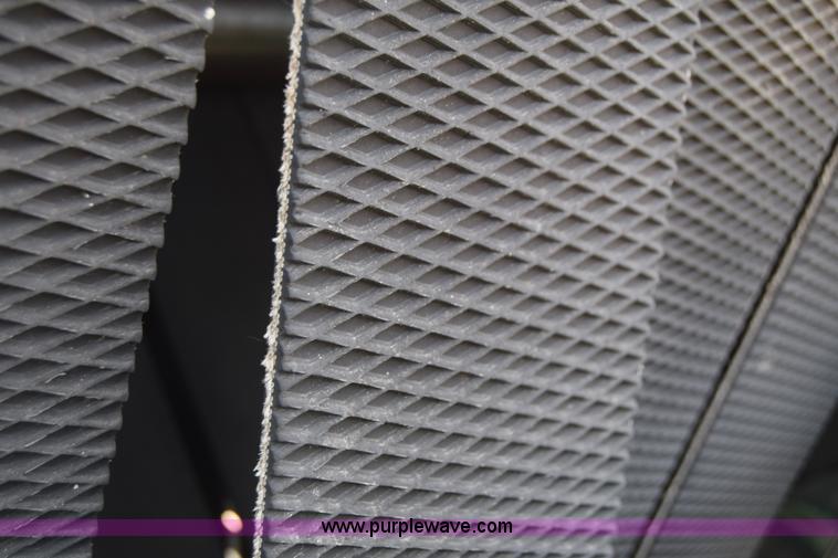 image for item CB9047 2013 John Deere 568 round baler