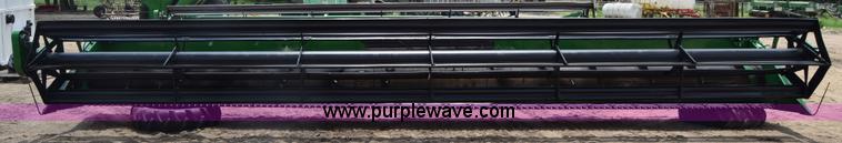 image for item CB9048 2002 John Deere 930R rigid head