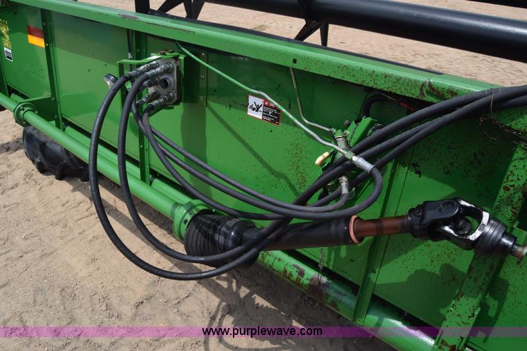 image for item CB9048 2002 John Deere 930R rigid head