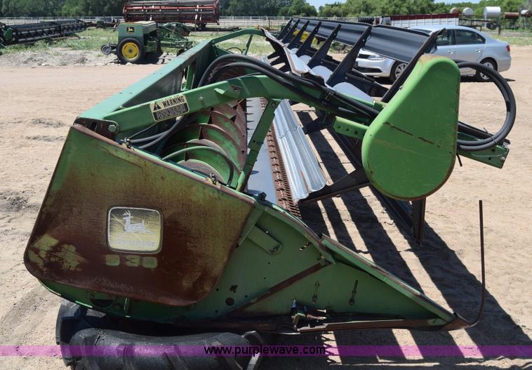 image for item CB9135 John Deere 930 rigid head