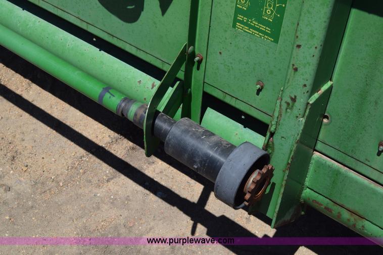 image for item CB9135 John Deere 930 rigid head