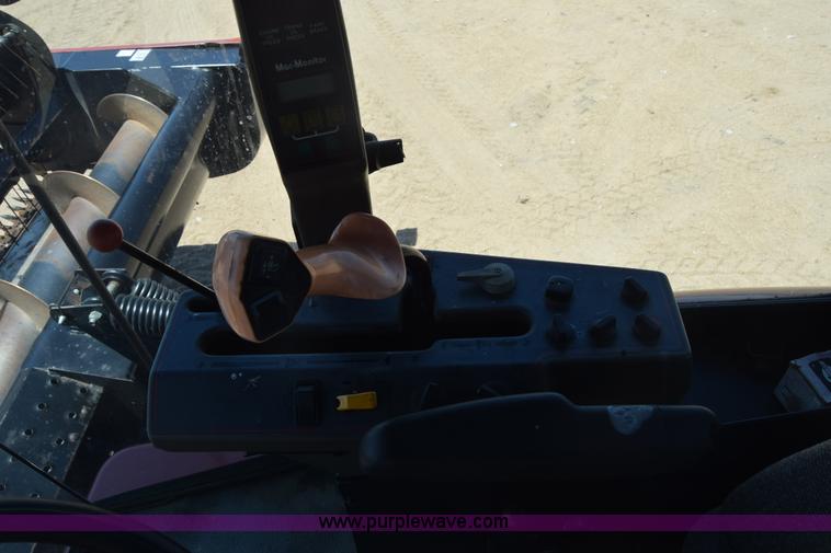 image for item CB9137 2001 MacDon 9350 Turbo windrower