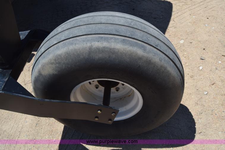 image for item CB9137 2001 MacDon 9350 Turbo windrower