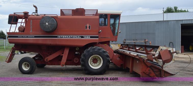 image for item CB9364 1979 International 1460 Axial-Flow combine