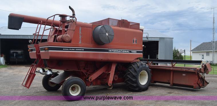 image for item CB9364 1979 International 1460 Axial-Flow combine