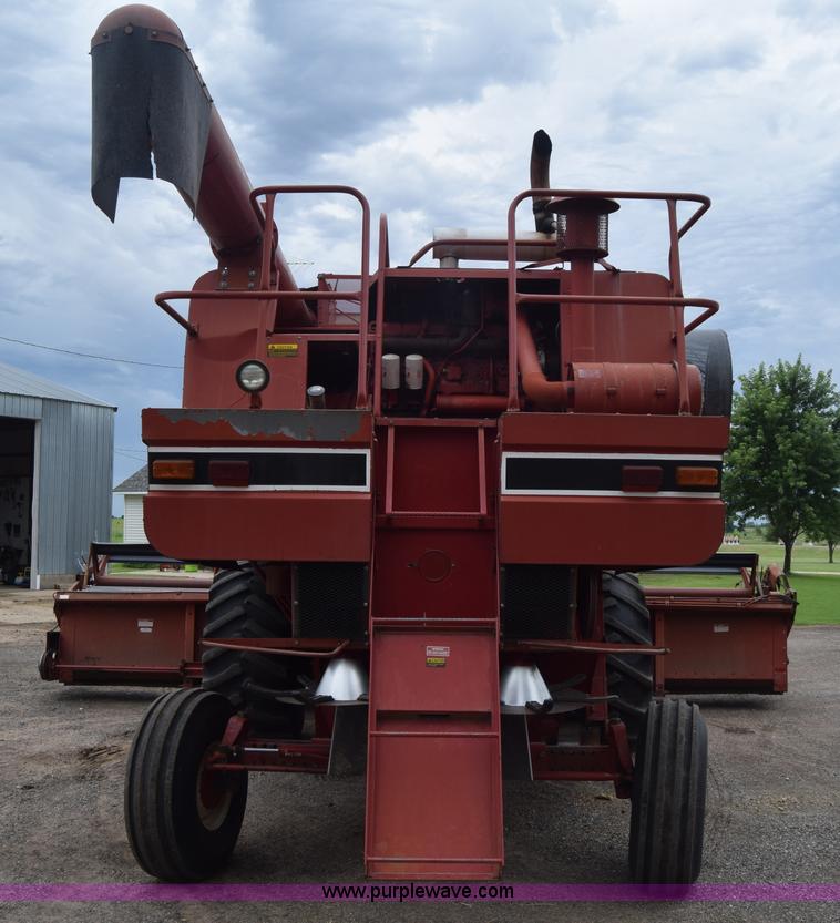 image for item CB9364 1979 International 1460 Axial-Flow combine