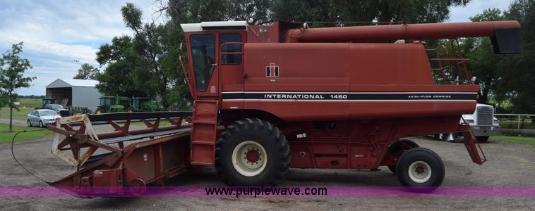 image for item CB9364 1979 International 1460 Axial-Flow combine