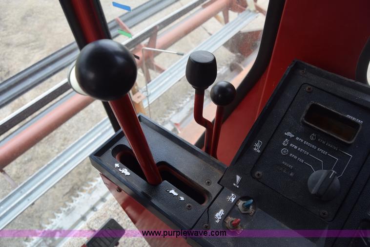 image for item CB9364 1979 International 1460 Axial-Flow combine