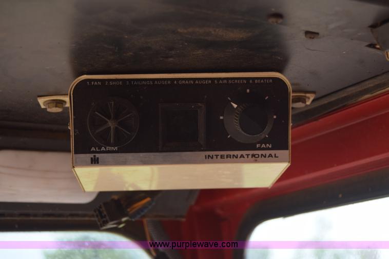 image for item CB9364 1979 International 1460 Axial-Flow combine