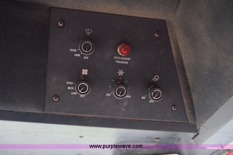 image for item CB9364 1979 International 1460 Axial-Flow combine