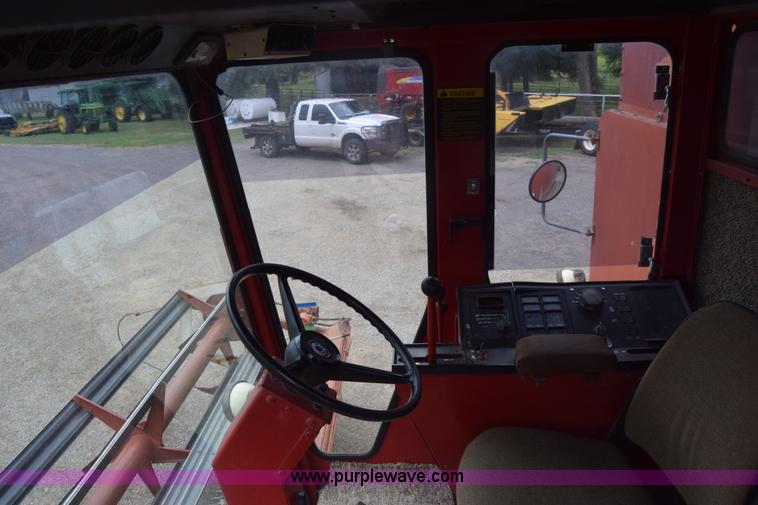 image for item CB9364 1979 International 1460 Axial-Flow combine