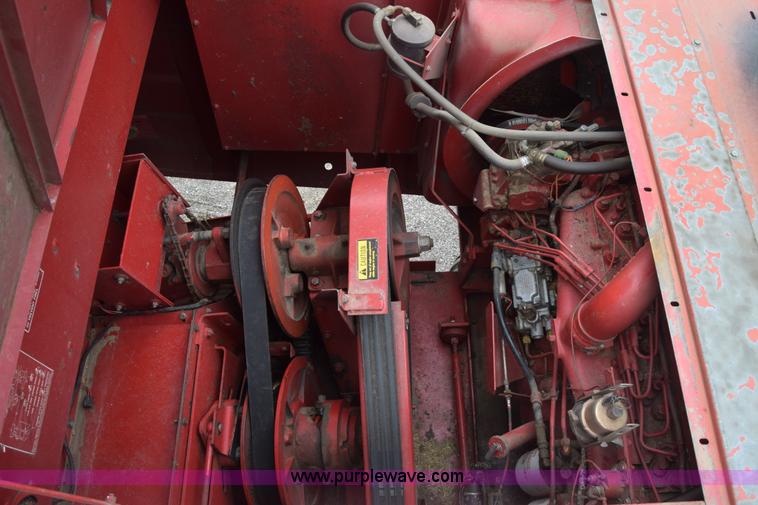 image for item CB9364 1979 International 1460 Axial-Flow combine