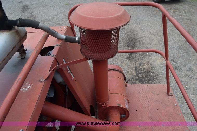 image for item CB9364 1979 International 1460 Axial-Flow combine
