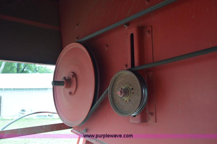 image for item CB9364 1979 International 1460 Axial-Flow combine