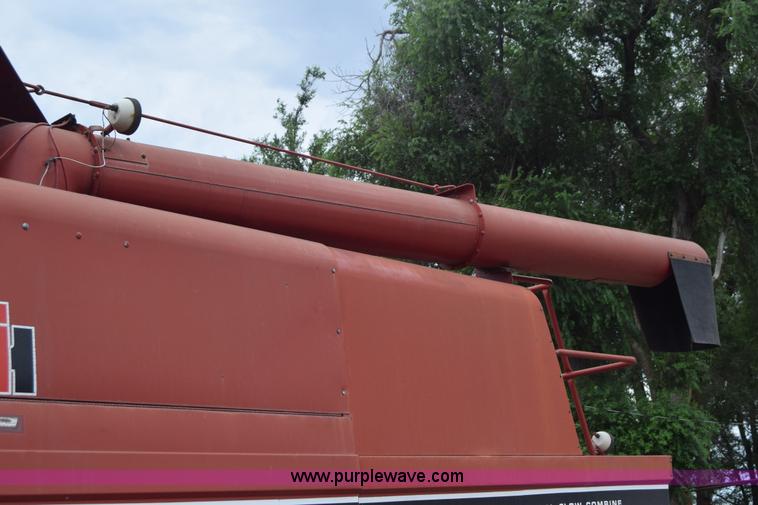 image for item CB9364 1979 International 1460 Axial-Flow combine