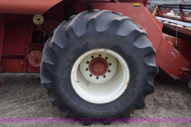 image for item CB9364 1979 International 1460 Axial-Flow combine