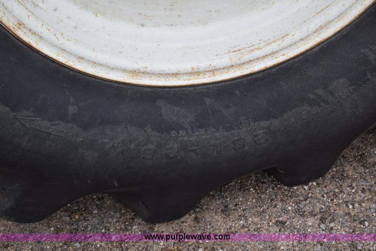 image for item CB9364 1979 International 1460 Axial-Flow combine