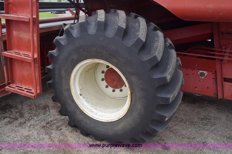 image for item CB9364 1979 International 1460 Axial-Flow combine