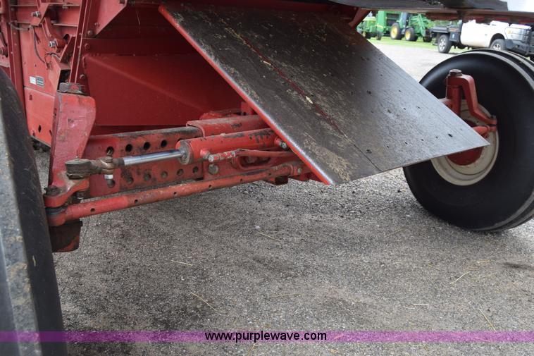 image for item CB9364 1979 International 1460 Axial-Flow combine