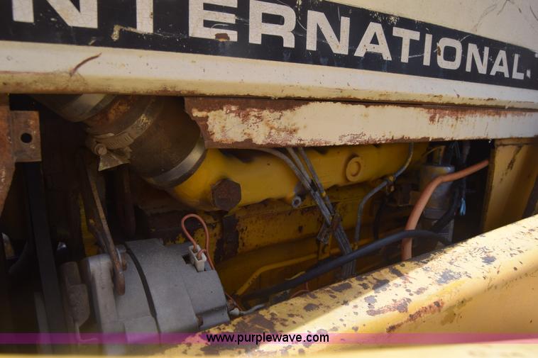 image for item CB9388 International 2510 tractor