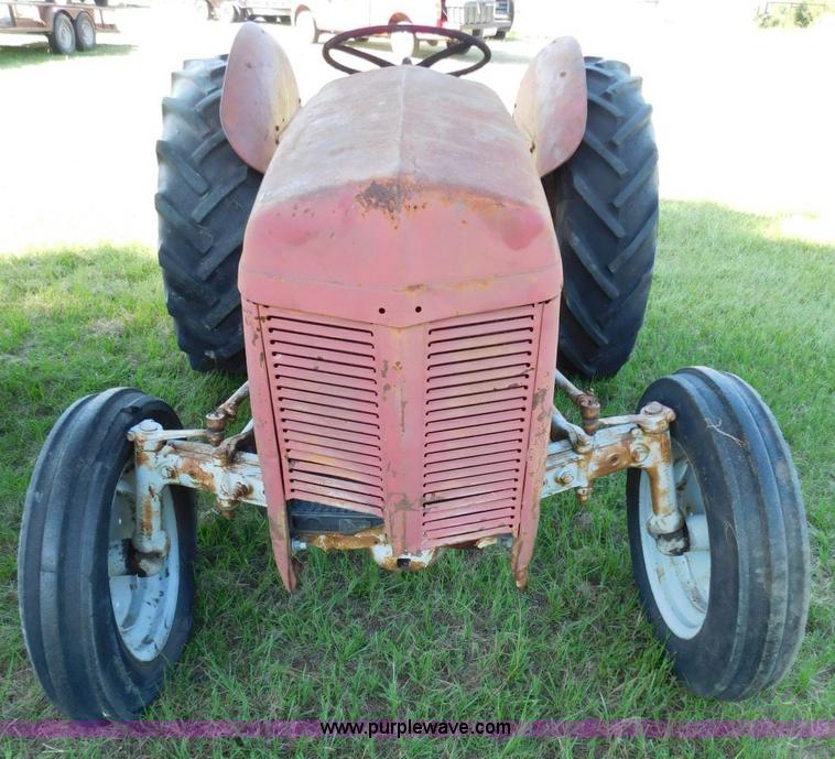 image for item CD9282 Massey-Ferguson 30 tractor
