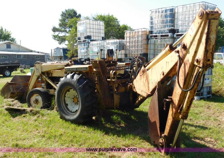 image for item CD9291 International 3444 Special backhoe